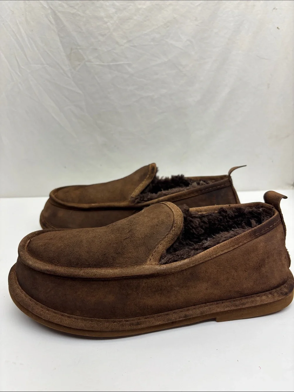 L. L. Bean slip on slippers for men’s SZ 8, box 43